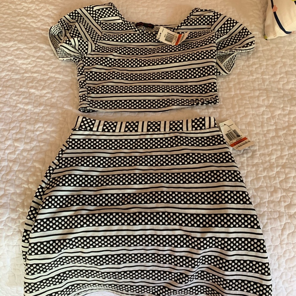 Black & white skirt and top set. Never worn.